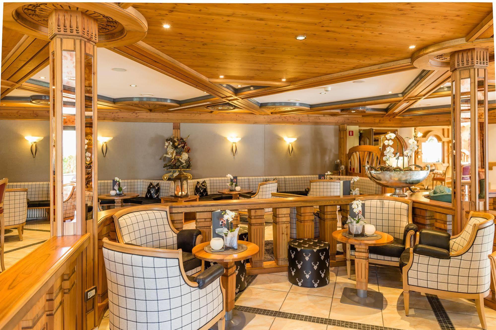 DolceVita Hotel Jagdhof Laces Esterno foto
