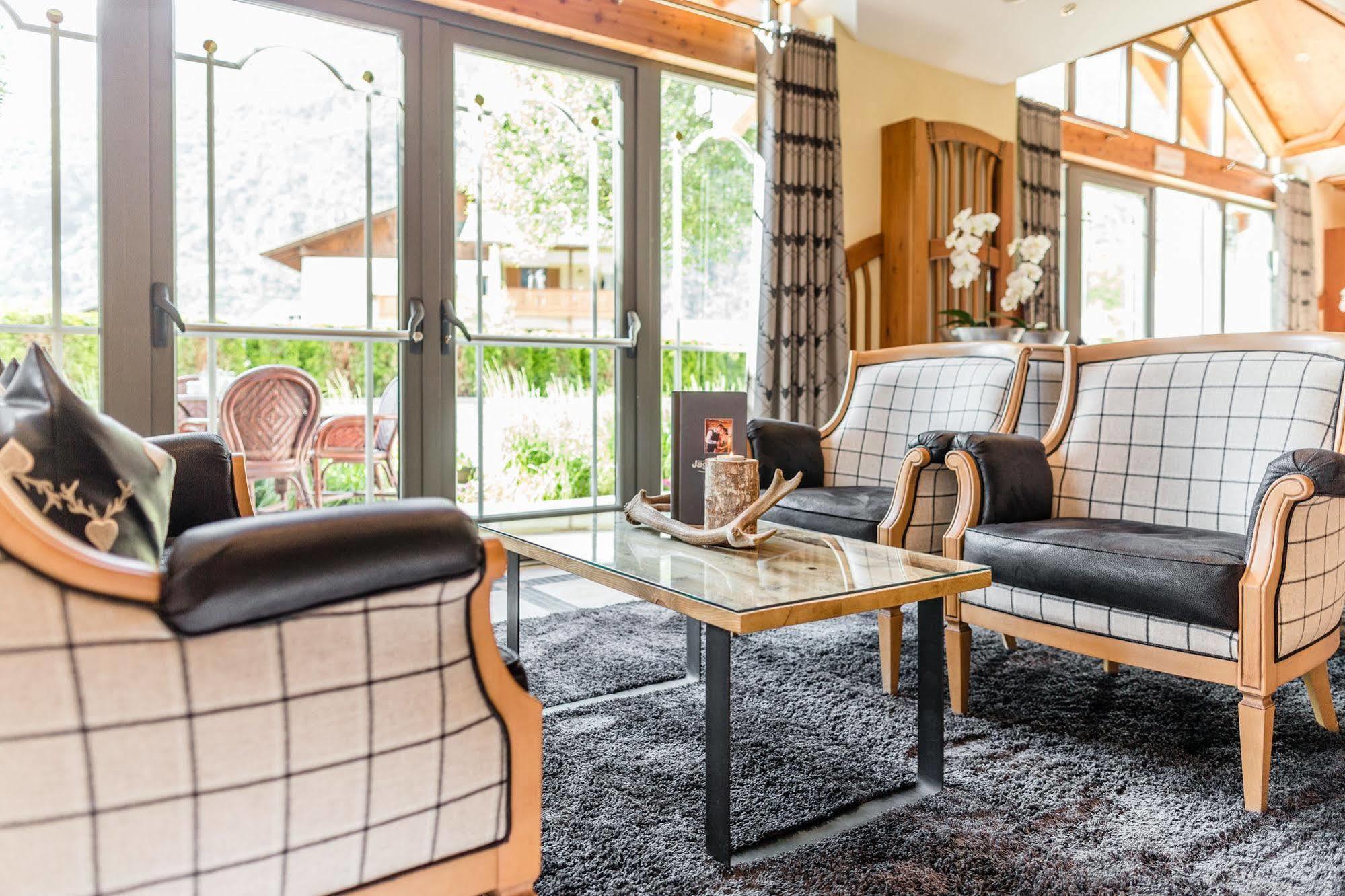 DolceVita Hotel Jagdhof Laces Esterno foto
